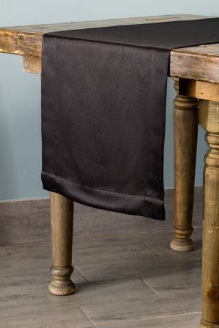 Specialty Verve Black table runner